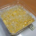 エーデルワイス - 超お買い得カップケーキ。今日はマンゴープリン　３００円