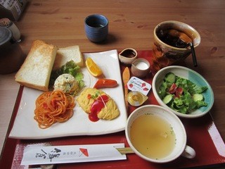 田園茶屋　いとわ - モーニングＡ、厚切トーストセット５００円です。