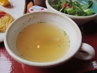 田園茶屋　いとわ - 朝食セットのスープはコンソメオニオンスープ。