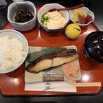 鈴波本店 膳処 - 寄せ豆腐付き