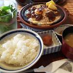 洋食勝井 - 相方のハンバーグステーキ定食