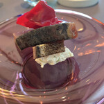 プレゼンテ スギ - 水切りヨーグルト(塩漬け芹入り)添え