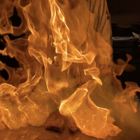 神戸牛 鉄板焼 リオ 大阪御堂筋店 - 一瞬の花火のように美しい炎で肉が旨くなる魔法