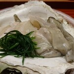 木山 - 岩牡蠣、ど～ん。