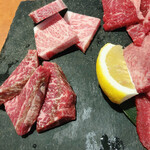 肉物語 - カルビはサシがキレイ