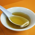 餃子会館ふく龍 - スープ