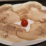 J.B GAIA - 豚一頭清湯麺+肉皿中盛（肉3部位） 1,200円