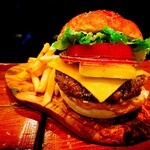 バーガーズベース - Thick Slice Cheese Burger 厚切りチーズバーガー