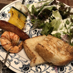 再度山荘 - シーフードと香味野菜の串焼き　イカめちゃ柔らかい