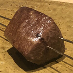 温石 - 讃岐牛のヒウチ。部位を当てたら『xxxさん、もう変態ですよぉ』と杉山氏も苦笑い