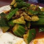 餃子 天福居 - "前菜３品盛り合せ２"辛味たたき胡瓜