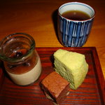 園山 - 黒豆と豆乳のプリン、エゴマと豆乳のシフォンケーキ、ガトーショコラ、黒豆茶 