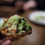 スペイン料理Pablo - 蟹とアボカドのタルタル　バケット乗せ