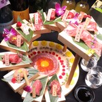 First in Kansai! 《Limited to 1 group per day》 ``12 kinds of luxurious meat Sushi ``Spiral staircase assortment''''