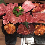 俺の焼肉 - 俺の牛皿プレート(4980円)