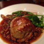 コントワール ミサゴ - 　『冬眠から目覚めたヒグマのパイ包み焼き』