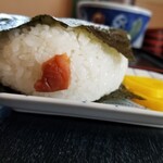 八松庵 - うめおにぎり