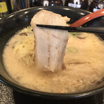 一成 - 豚モモ身のチャーシュー２枚
      