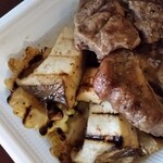 炭焼スペイン料理 ブラセリア ハセガワ - 左サイド。エリンギちゃん。