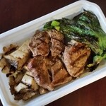 炭焼スペイン料理 ブラセリア ハセガワ - ニュージーランド産ラム肩ロースと野菜の炭火焼き。美味しいですよ。