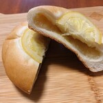 井上製パン - 米粉のレモンあんパン