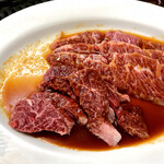 焼肉 かっぱ梶岡 - 手前 サガリ  奥 スーパーハラミ