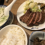 やみつきホルモン利久 - 牛タン定食