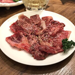 Sumibiyakiniku Buchi - ＊お得な黒毛和牛赤身盛り合わせ（小:¥1,680）