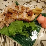 ふじ蔵 - 地鶏のレモン岩塩焼き(800円)