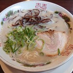 博多ラーメン 山桜 - ラーメン(かた) ¥700