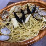 トラットリア シェ ラパン - 魚介のペスカトーレジャノベーゼパスタ