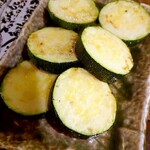 GENTA - ズッキーニのオリーブ焼き