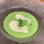ラ・ファソン 古賀 - グリーンピースの冷製スープ