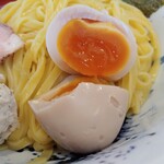 麺処 ajito - 味玉ぱかーん。