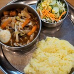 カレーの店 ガン爺 - バラ野菜は、豚バラと野菜入り