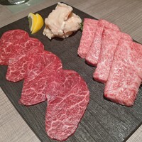 うし松 - 塩焼肉・厳選部位二種類盛り合わせ、ホルモン塩焼き