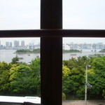 KUA`AINA - 店内から東京湾を眺められます