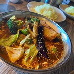 アジアンスープカリー べす - ・ラム煮カレー（オリジナル）
            ＋ブロッコリー、キャベツ 辛さ７