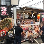 福篭 - その間にもお客さんがどんどんやってくる
いやー、繁盛してますよね。すごい