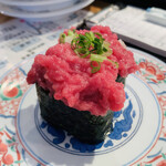 廻鮮寿司 塩釜港 - 職人さんからオススメされた本日のサービス品　これが一番美味しかった！