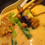 ユタの店 - 揚げ茄子・青菜・肉味噌がベストマッチ！