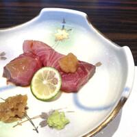 鮨 やまけん 銀座店 - つむぐりのお刺身