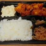 肉の藤屋 - 鶏からあげ弁当（600円）
            