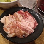 焼肉 ホルモン 牛繁 - 