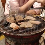 焼肉 ホルモン 牛繁 - 