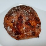 セシュエット - 見た目は地味だけどチーズの風味と食感にハマる！ラクレットのロデヴ（ミニ）194円