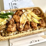 割烹 八幡家 - 地鶏照焼丼（テイクアウト）