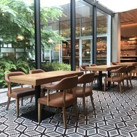 THE GATEHOUSE - 店内