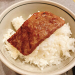 炭火焼肉しゃぶしゃぶ きた里 - 特上カルビ、オンザライス！