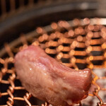 焼肉 炭こう - 2020.6 炭火で仙台牛極上タンを炙っています